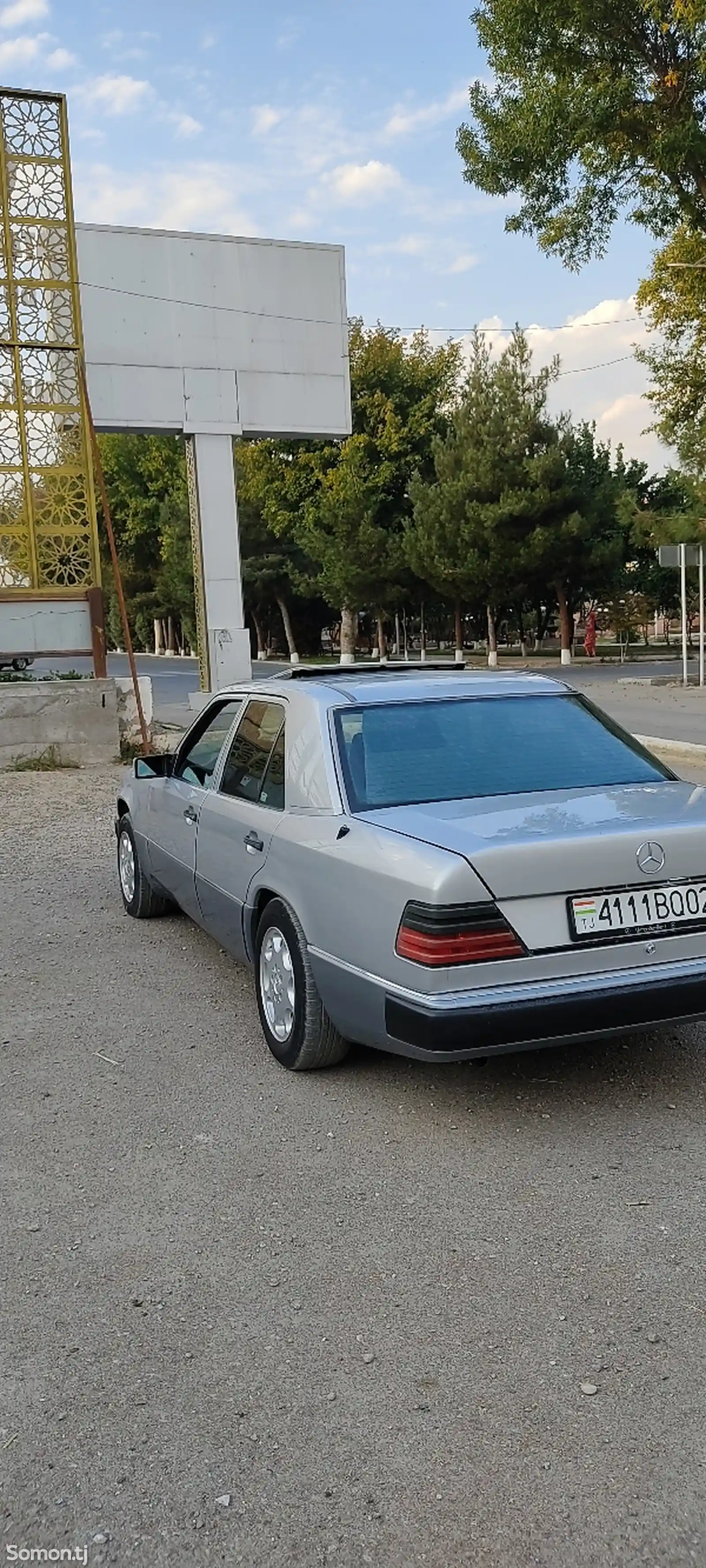 Mercedes-Benz W124, 1993-8