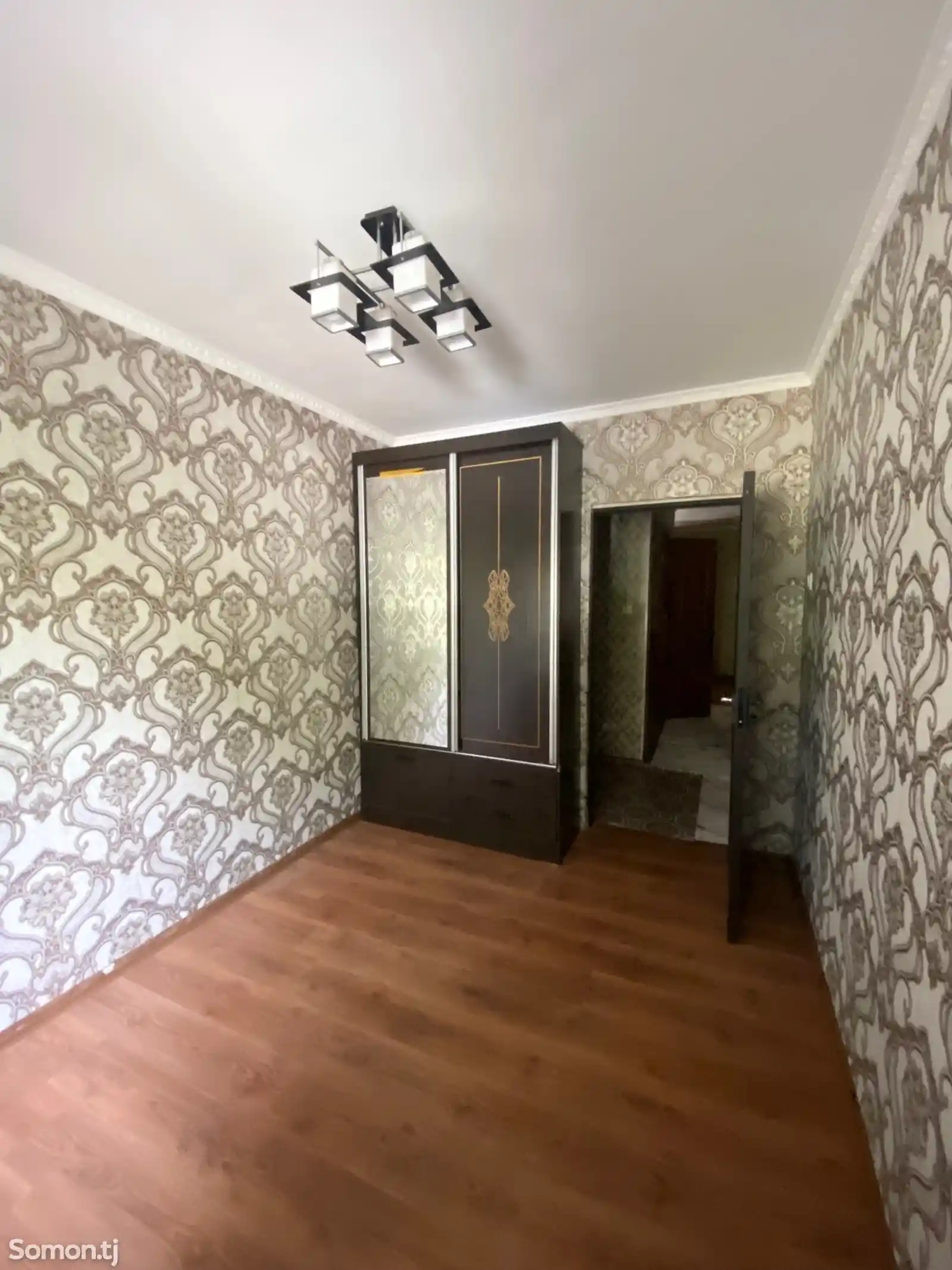 3-комн. квартира, 1 этаж, 70 м², Сино-4