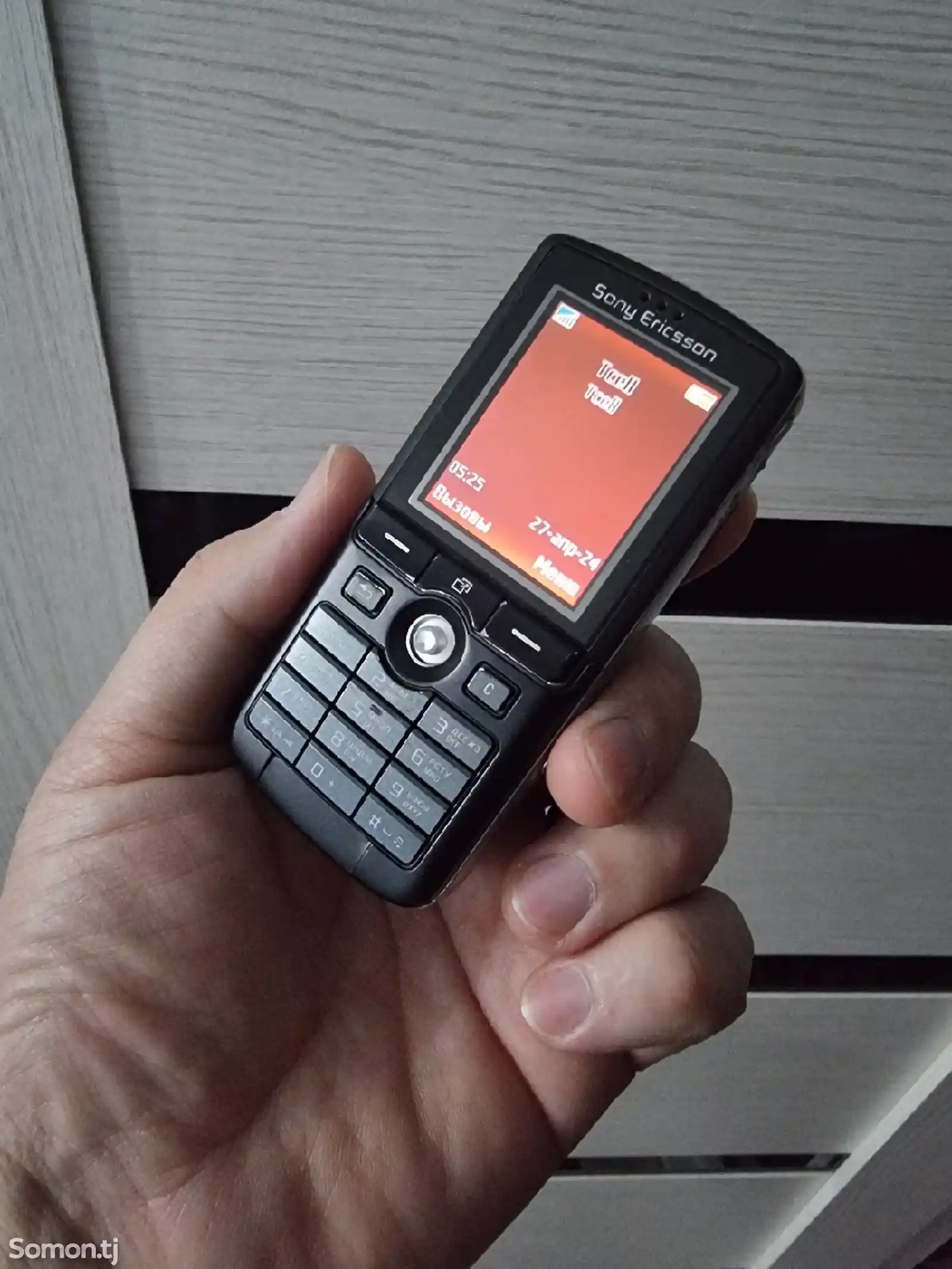 Sony Ericsson K750i-1