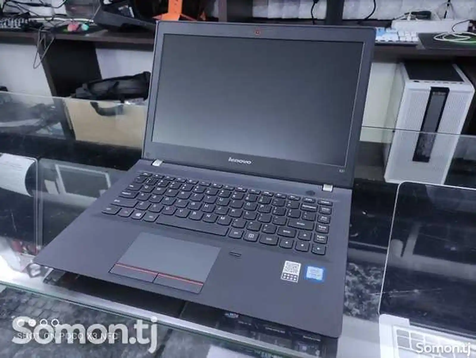 Ноутбук Lenovo E31 Core i3-6100U 4GB/128GB SSD-8