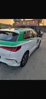 BYD E2, 2023-4