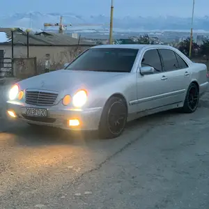 Mercedes-Benz E class, 2000