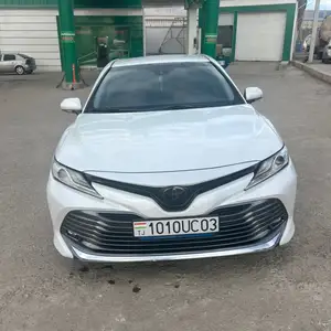 Toyota Camry, 2017