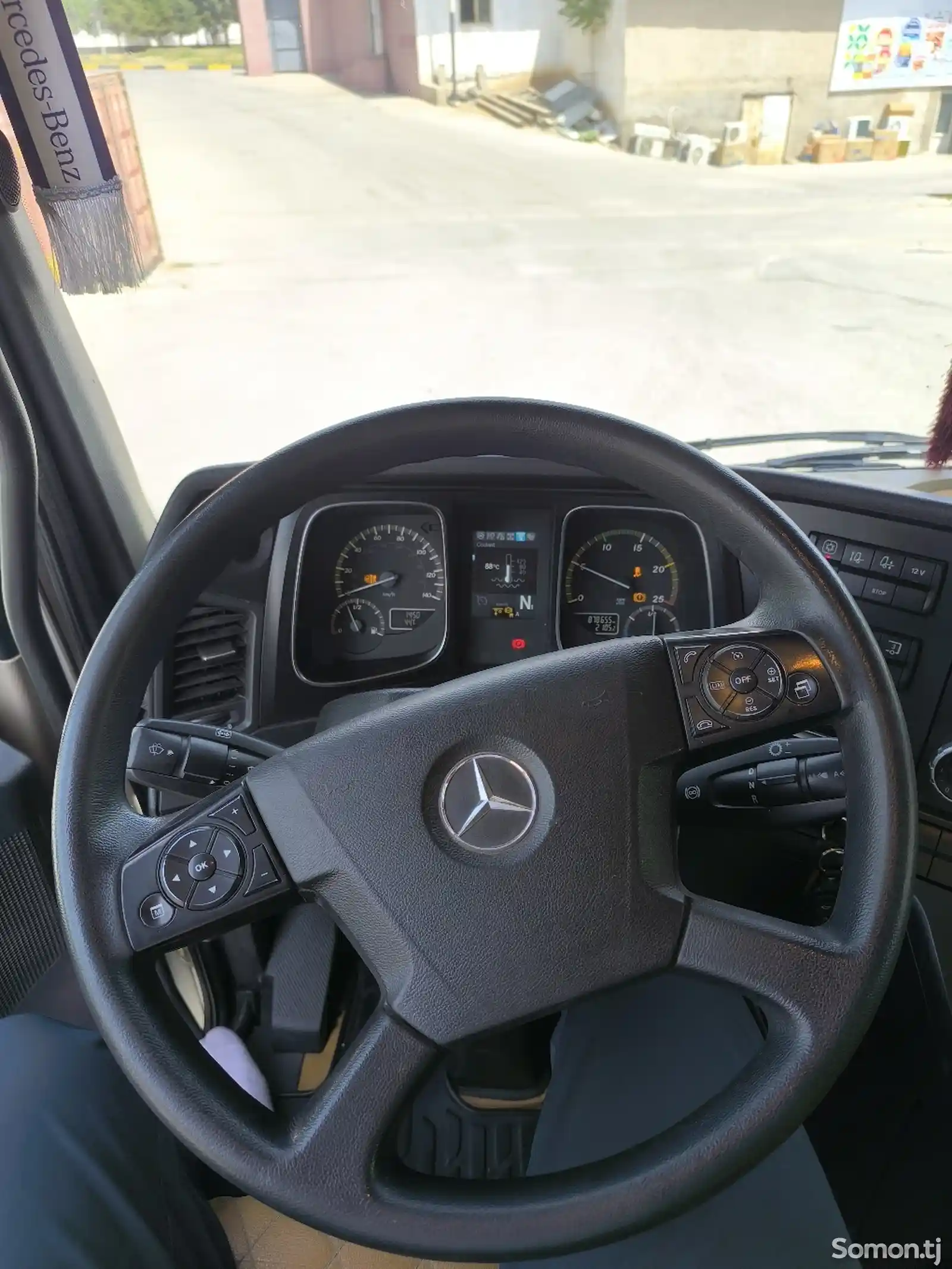 Контейнеровоз Mercedes-Benz Actros, 2013-2