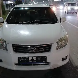 Toyota Axio, 2011