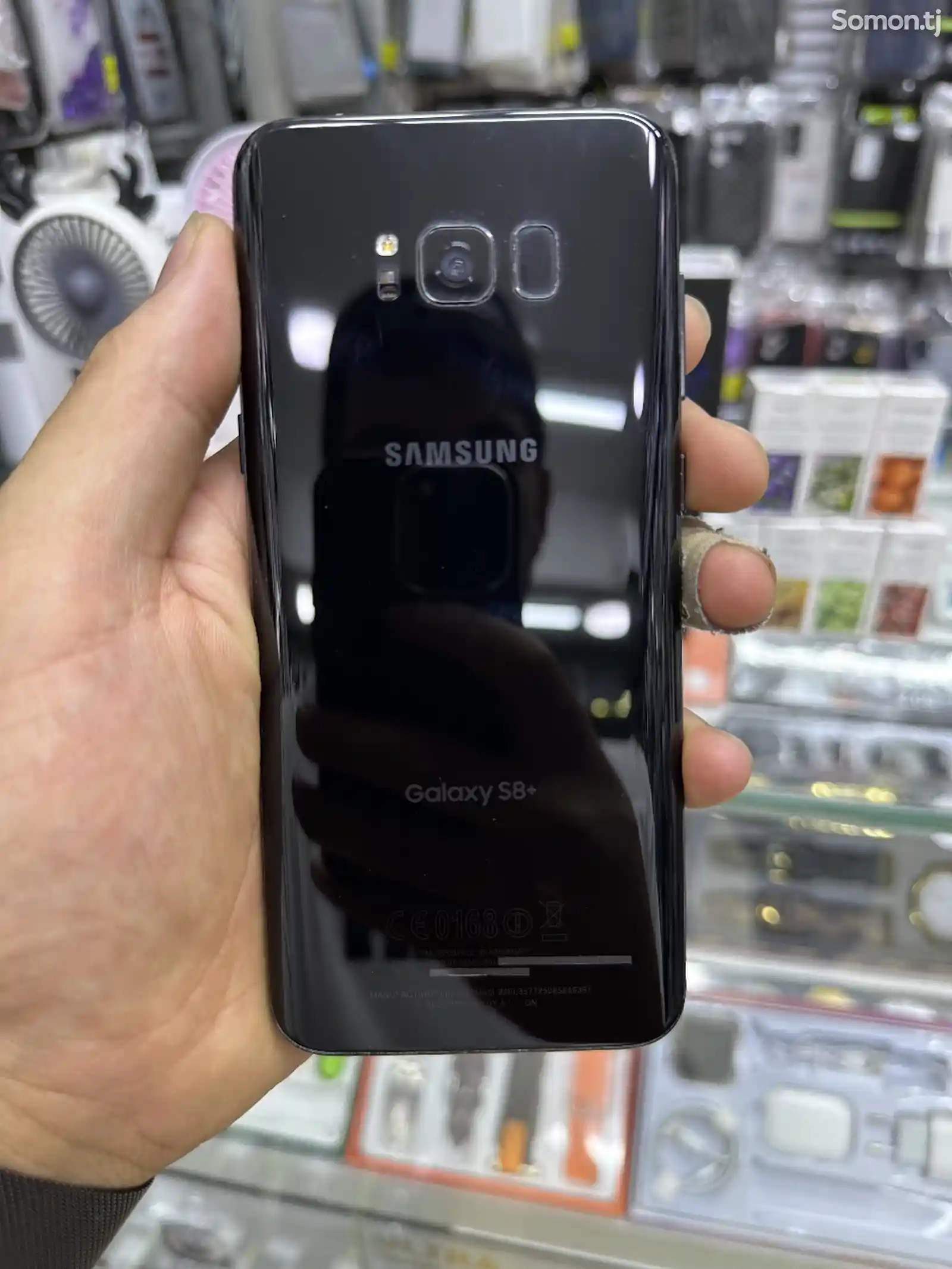 Samsung Galaxy S8 Plus-1