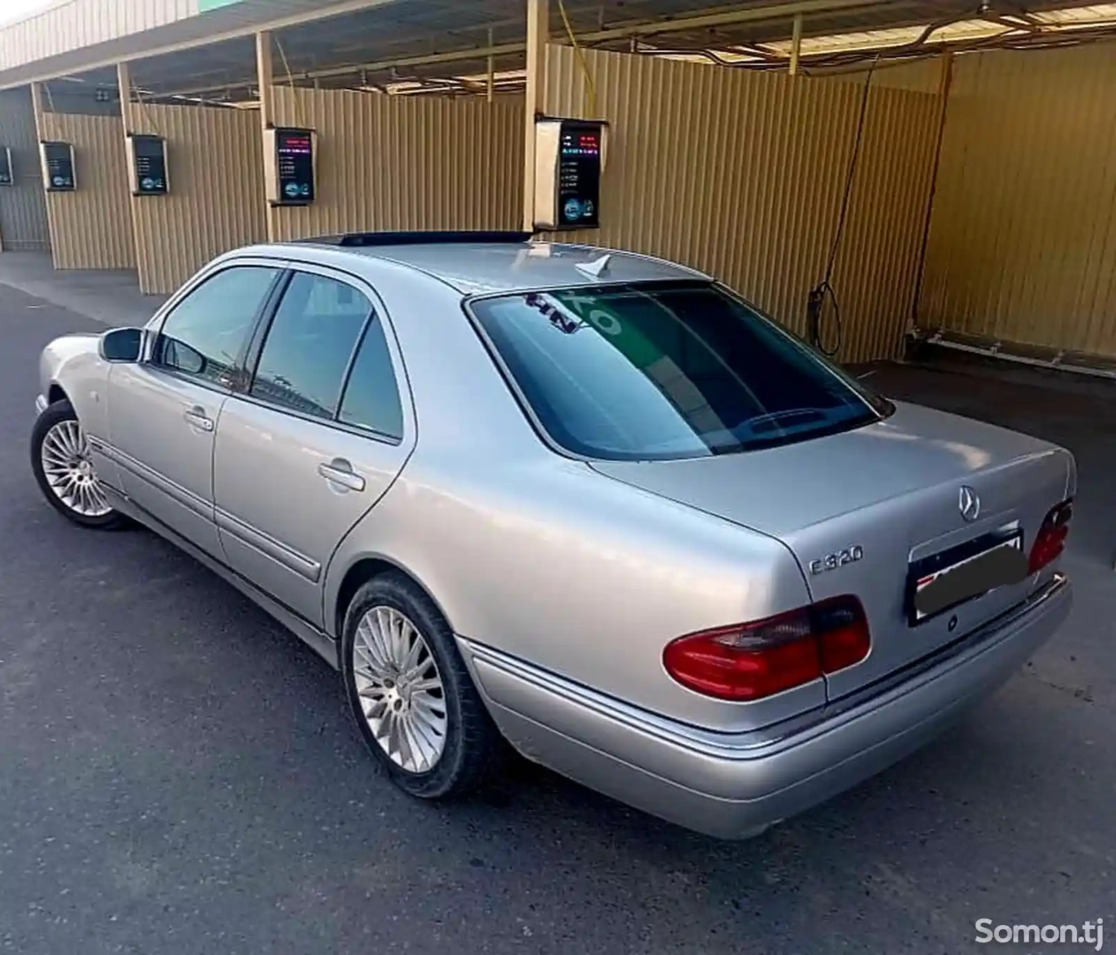 Mercedes-Benz E class, 1998-9