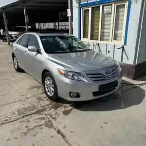 Toyota Camry, 2011