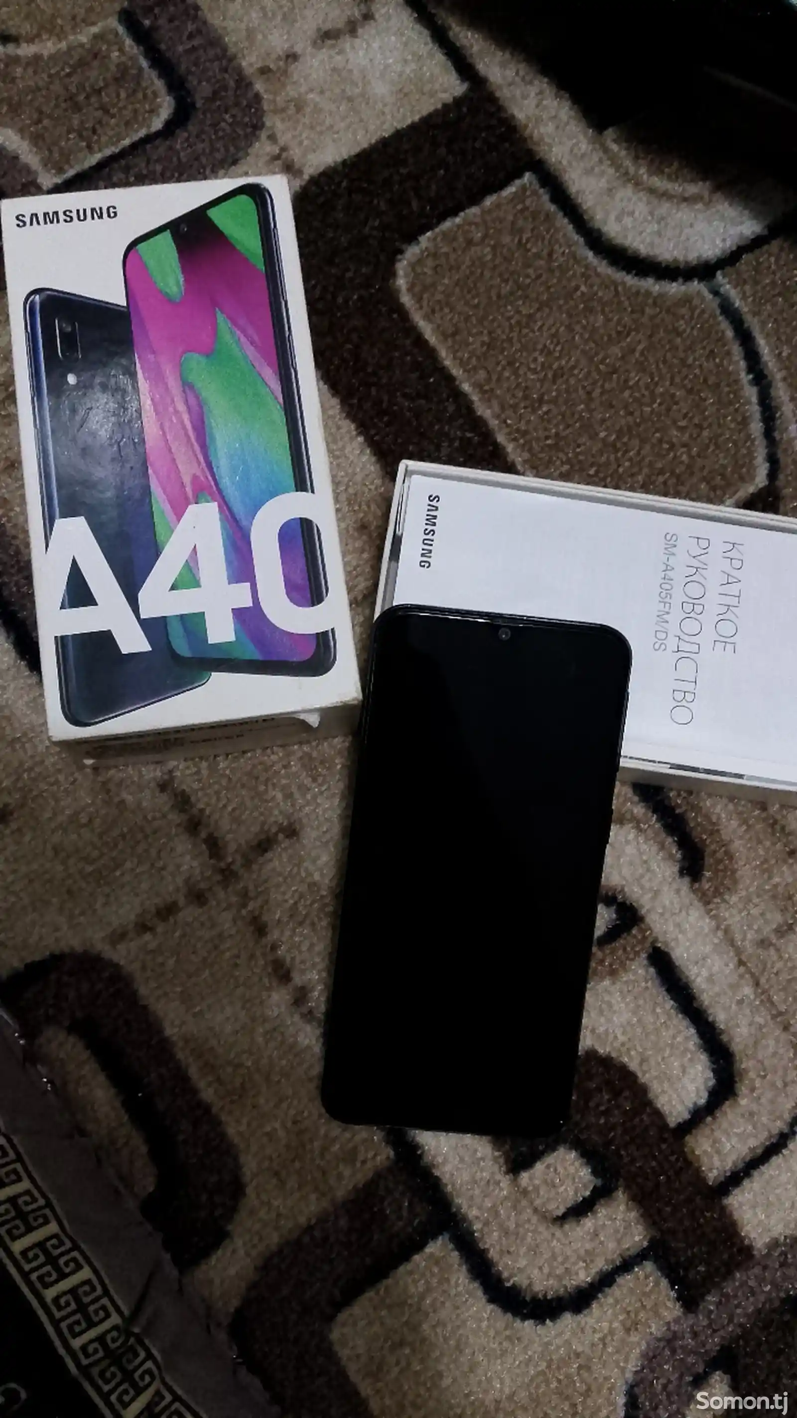 Samsung Galaxy A40-1