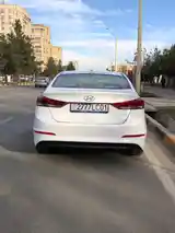 Hyundai Elantra, 2017-2