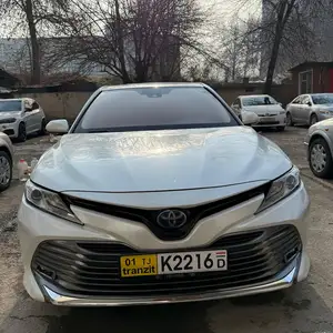 Toyota Camry, 2017