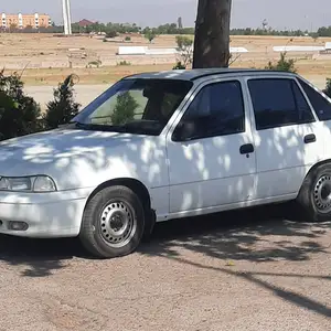 Daewoo Nexia, 1995