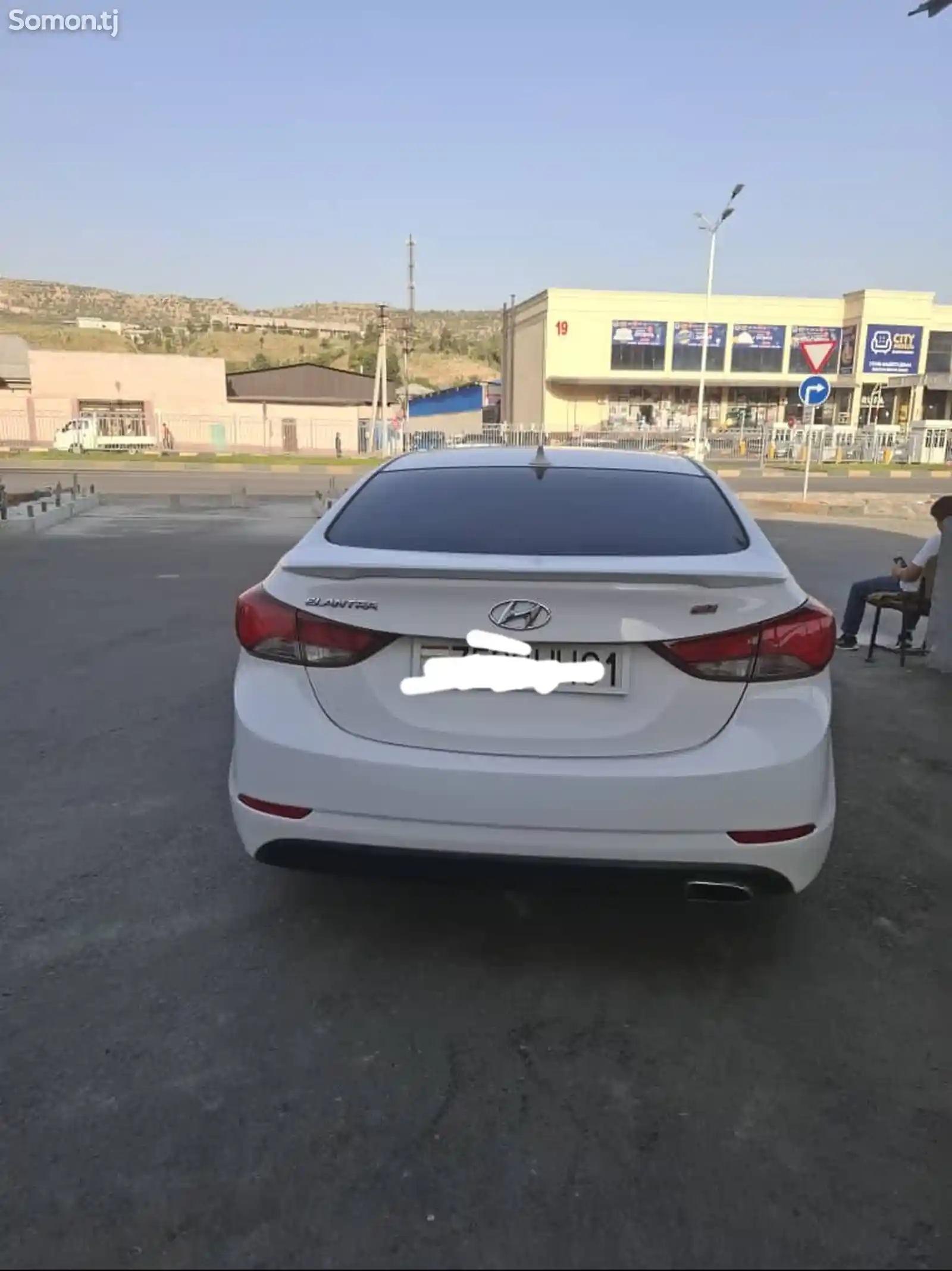 Hyundai Elantra, 2015-4