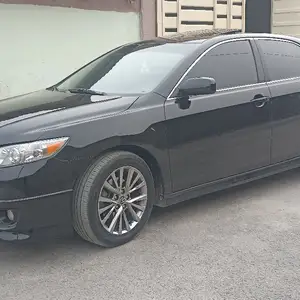 Toyota Camry, 2010