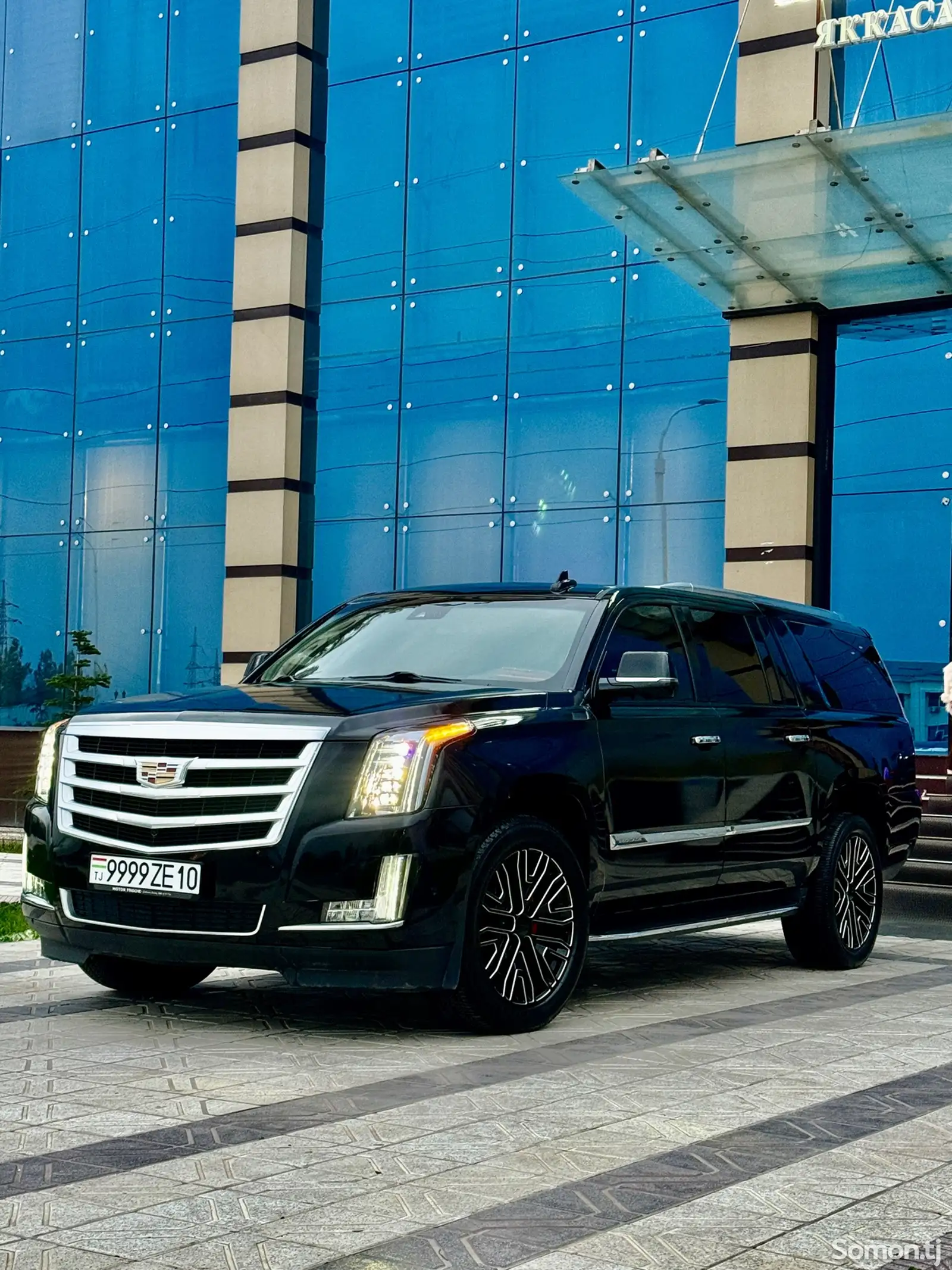 Сadillac Escalade IV,  2018-1