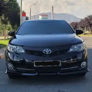 Toyota Camry, 2012