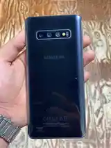 Samsung Galaxy S10+-2