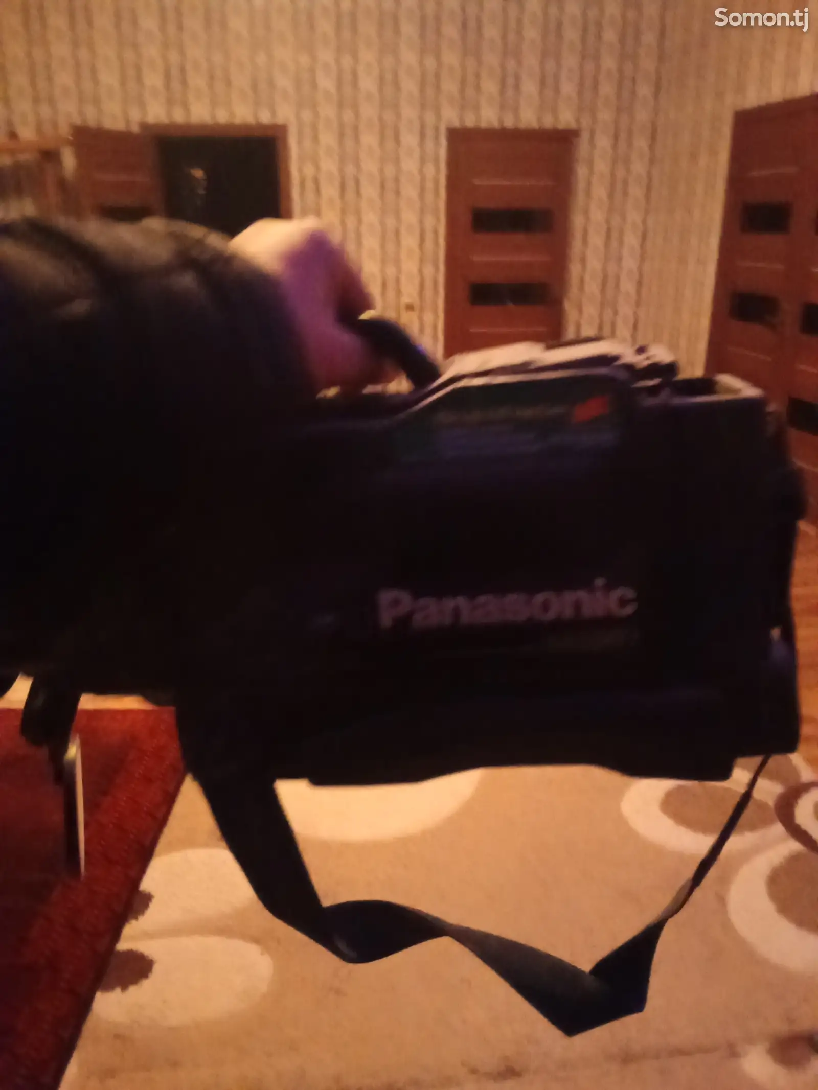 Видеокамера Panasonic-1