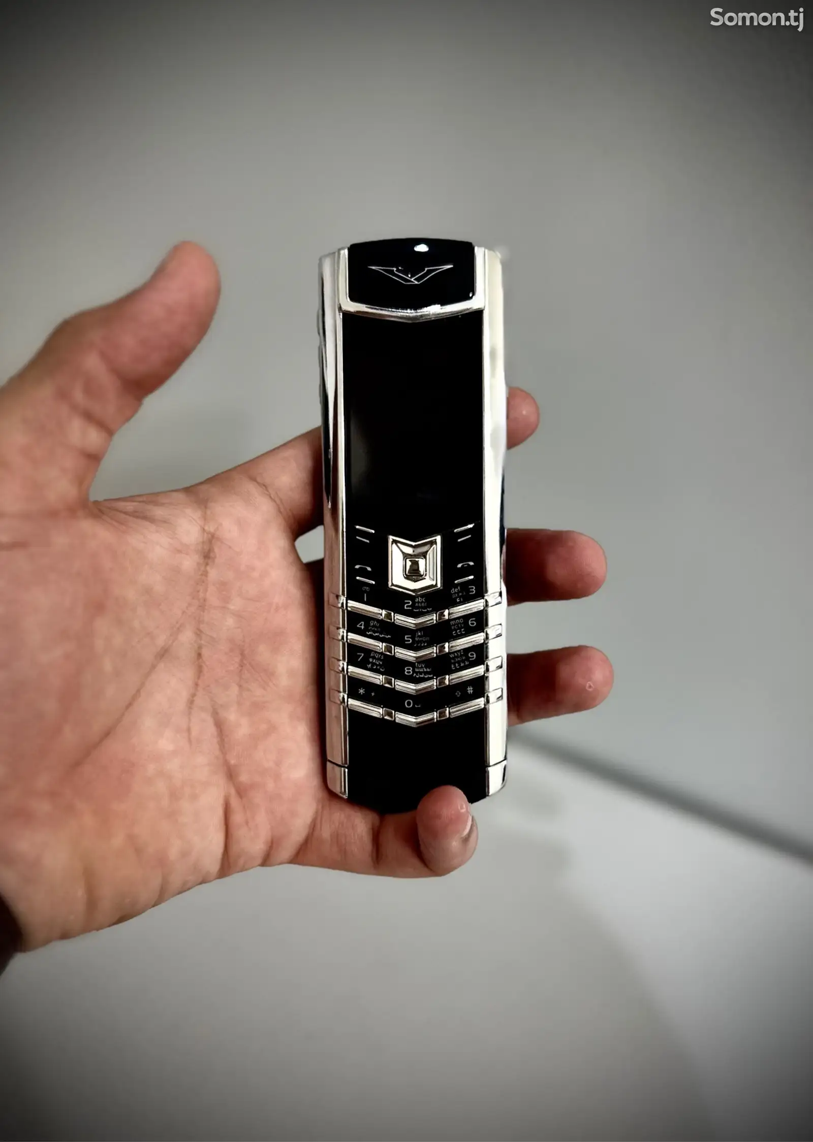 Телефон Vertu-1