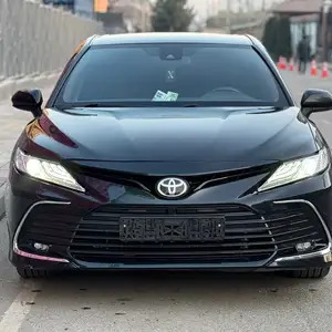 Toyota Camry, 2018