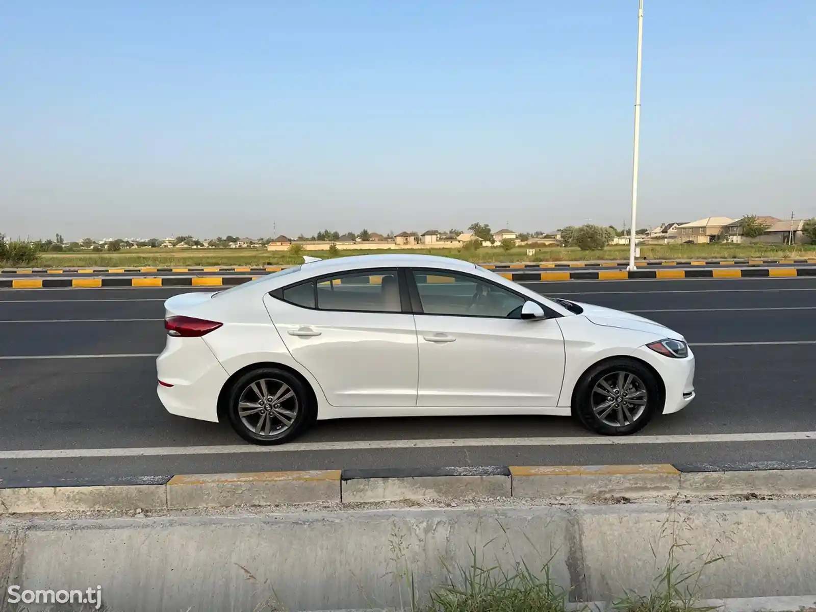 Hyundai Elantra, 2017-7