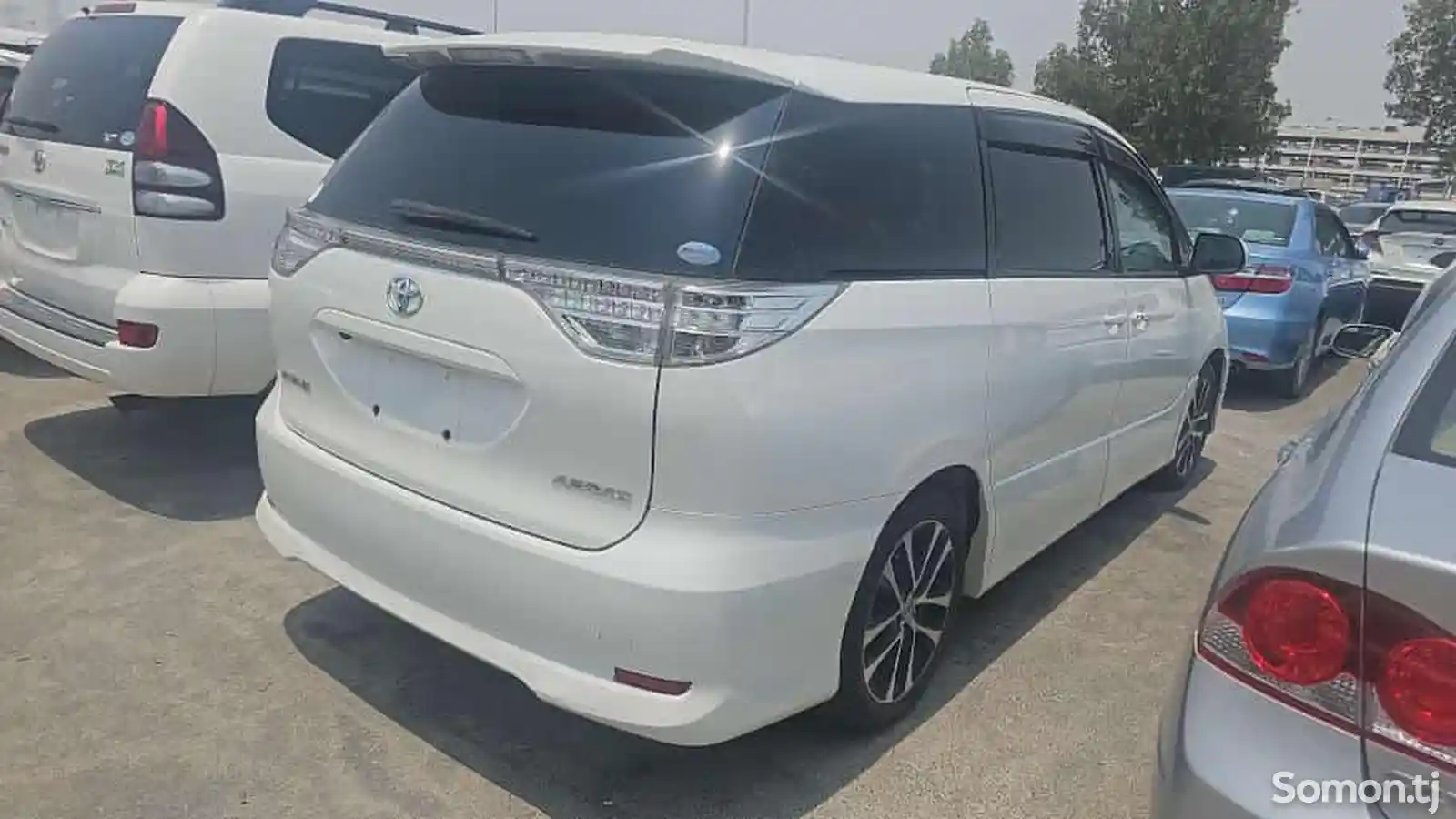 Toyota Estima, 2014-4