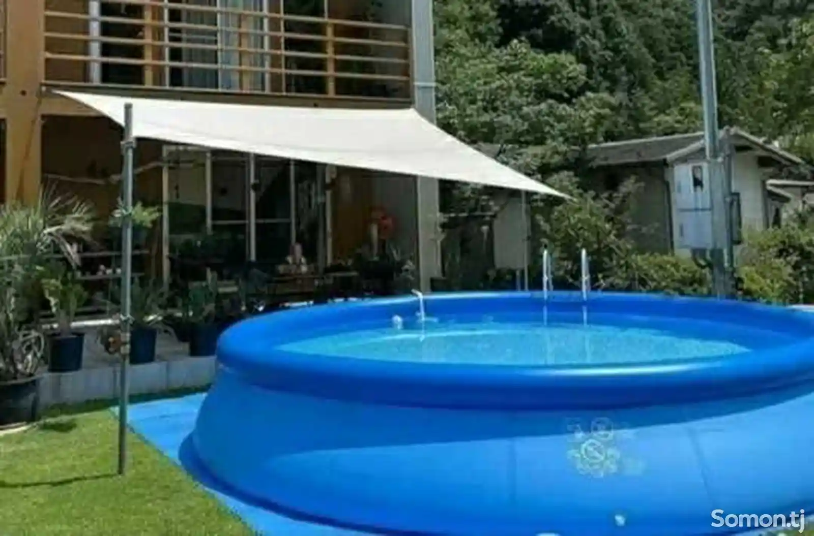 Надувной бассейн