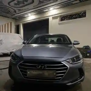 Hyundai Avante, 2015