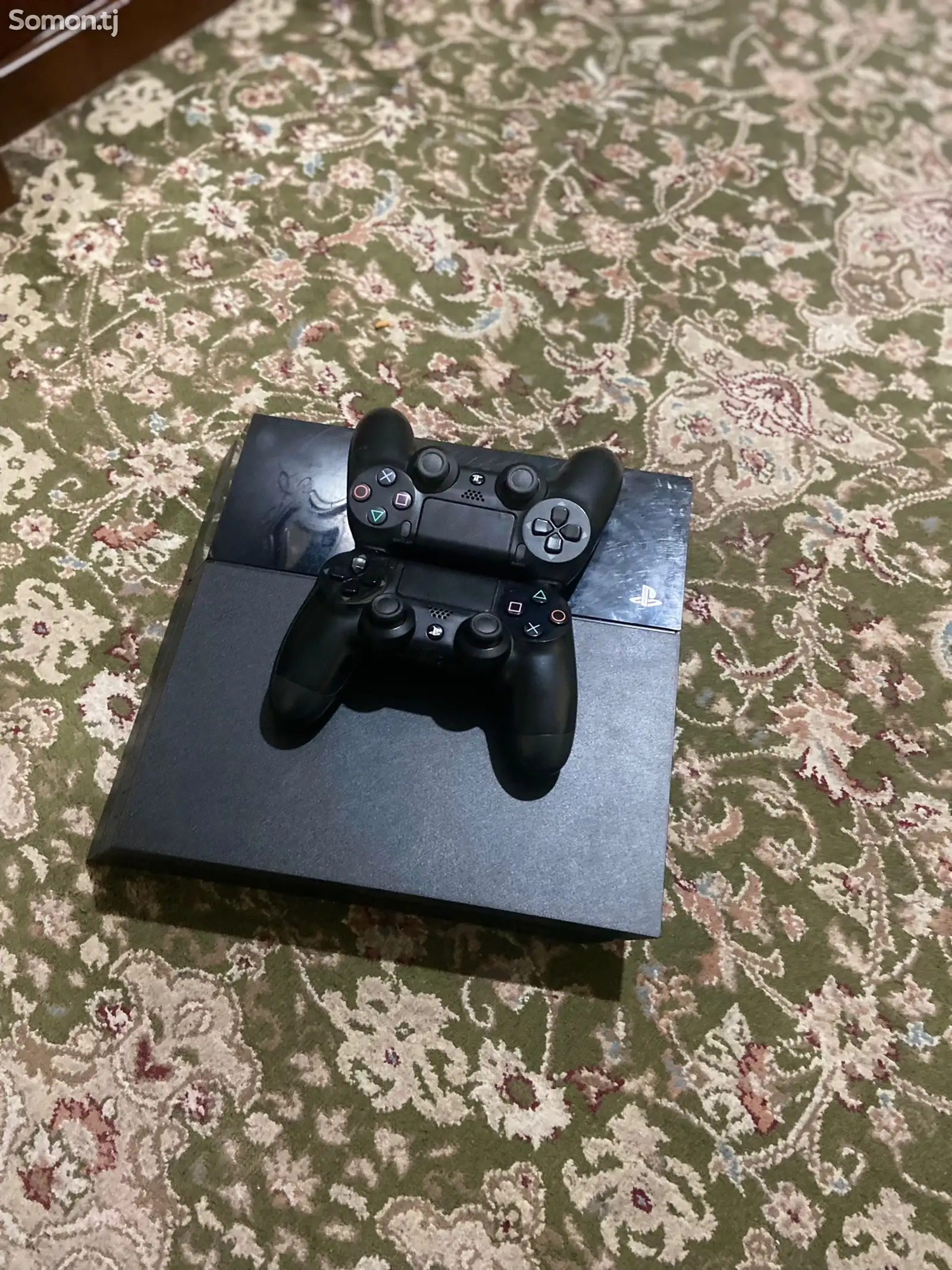 Игровая приставка Sony PlayStation 4 slim-1