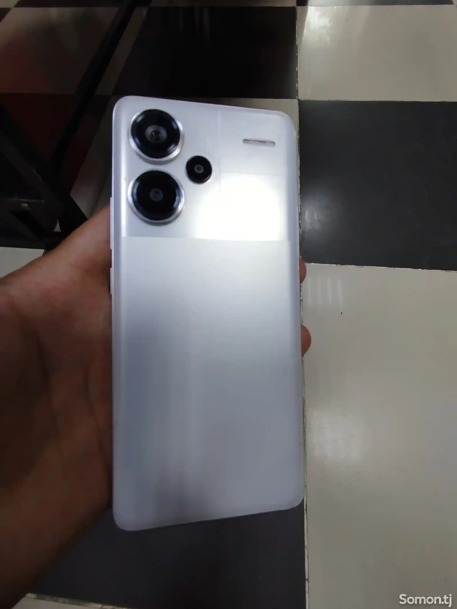 Xiaomi Redmi Note 13 Pro plus-1