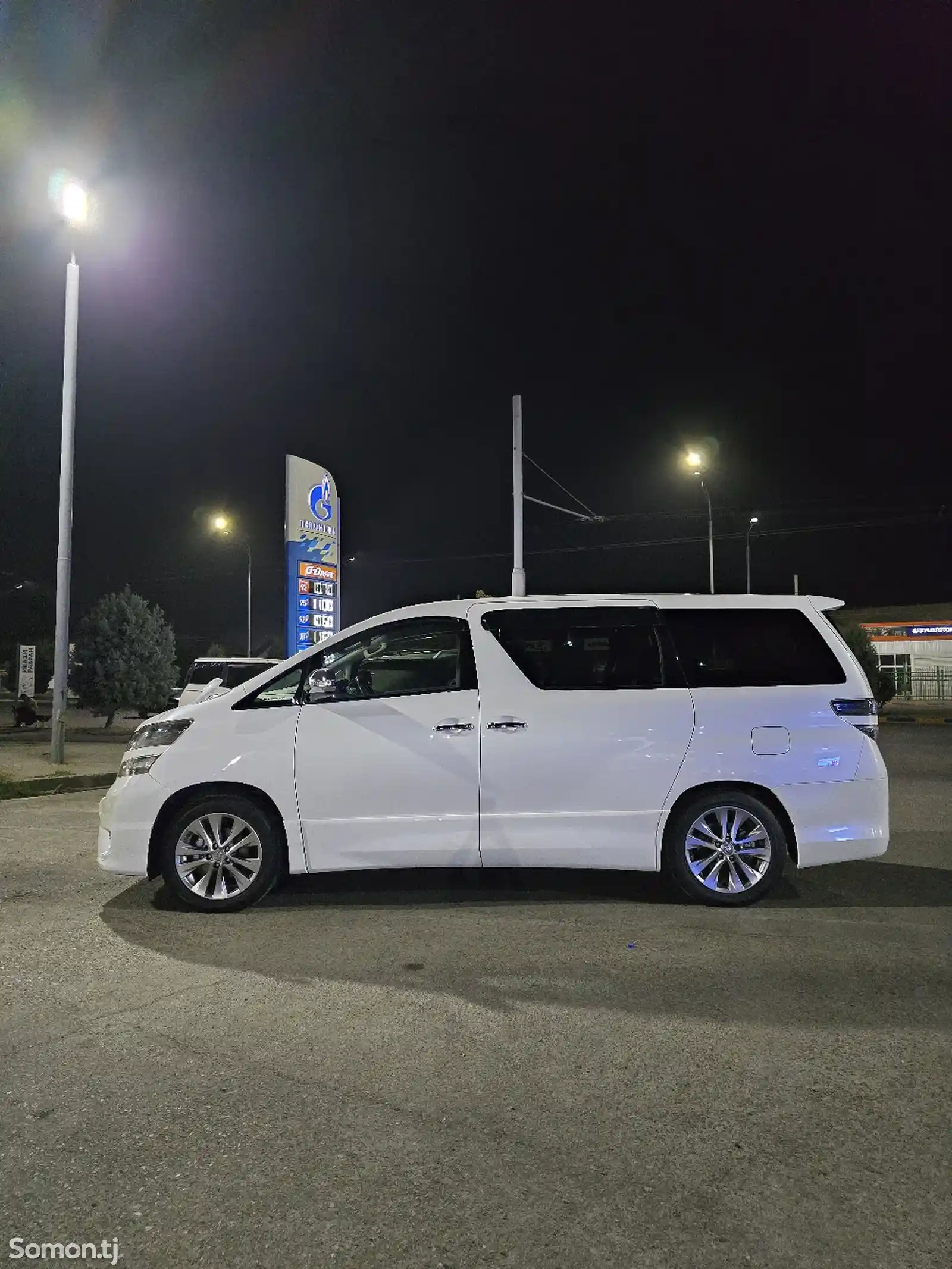 Toyota Vellfire, 2012-4