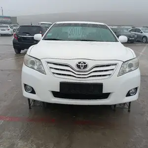 Toyota Camry, 2010