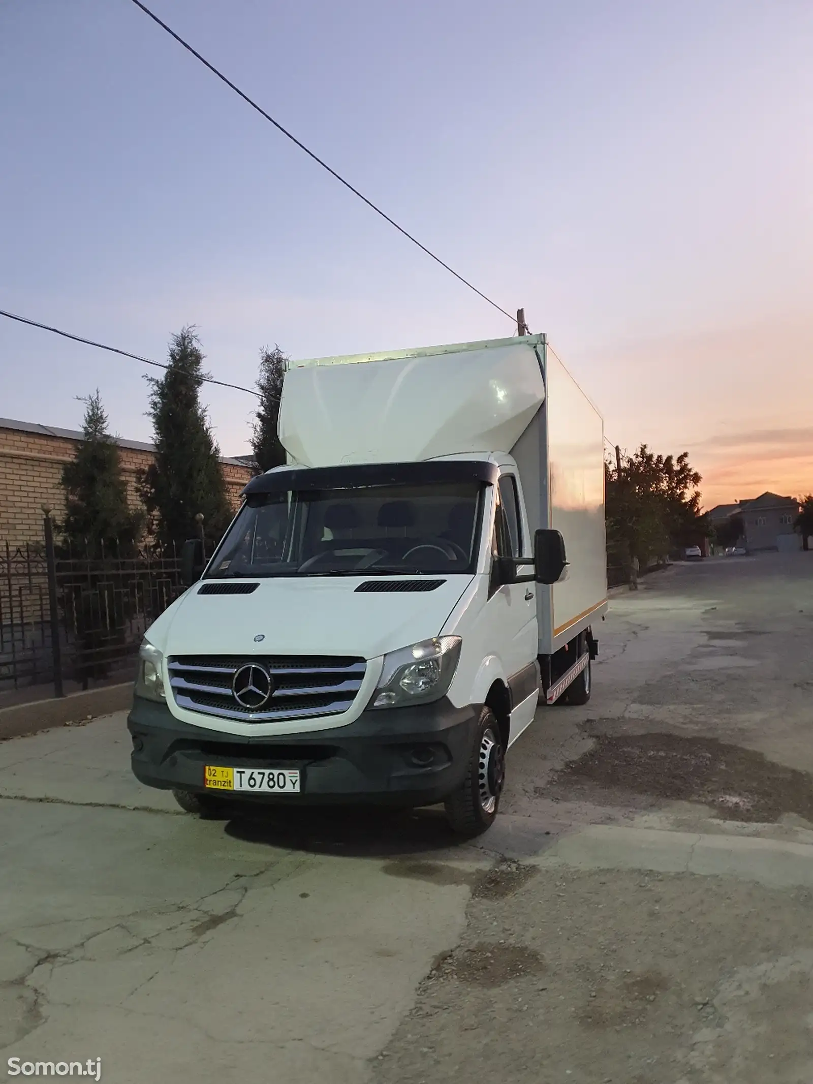 Грузовой Mercedes-benz sprinter 2014-1