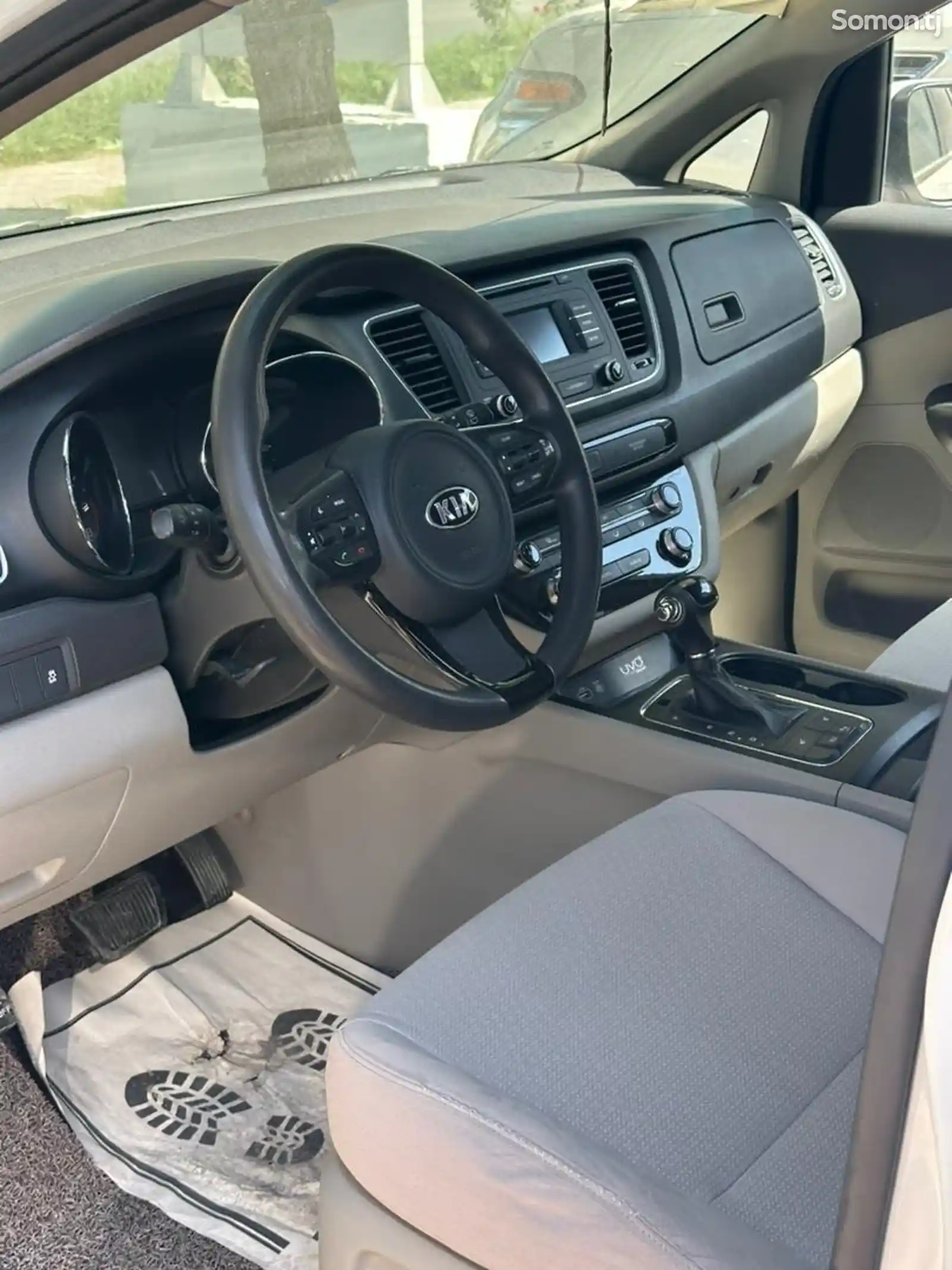 Kia Sedona, 2016-3