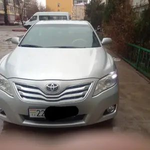 Toyota Camry, 2010