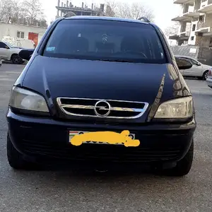 Opel Zafira, 2001