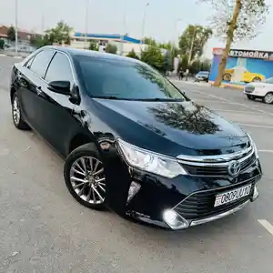 Toyota Camry, 2016