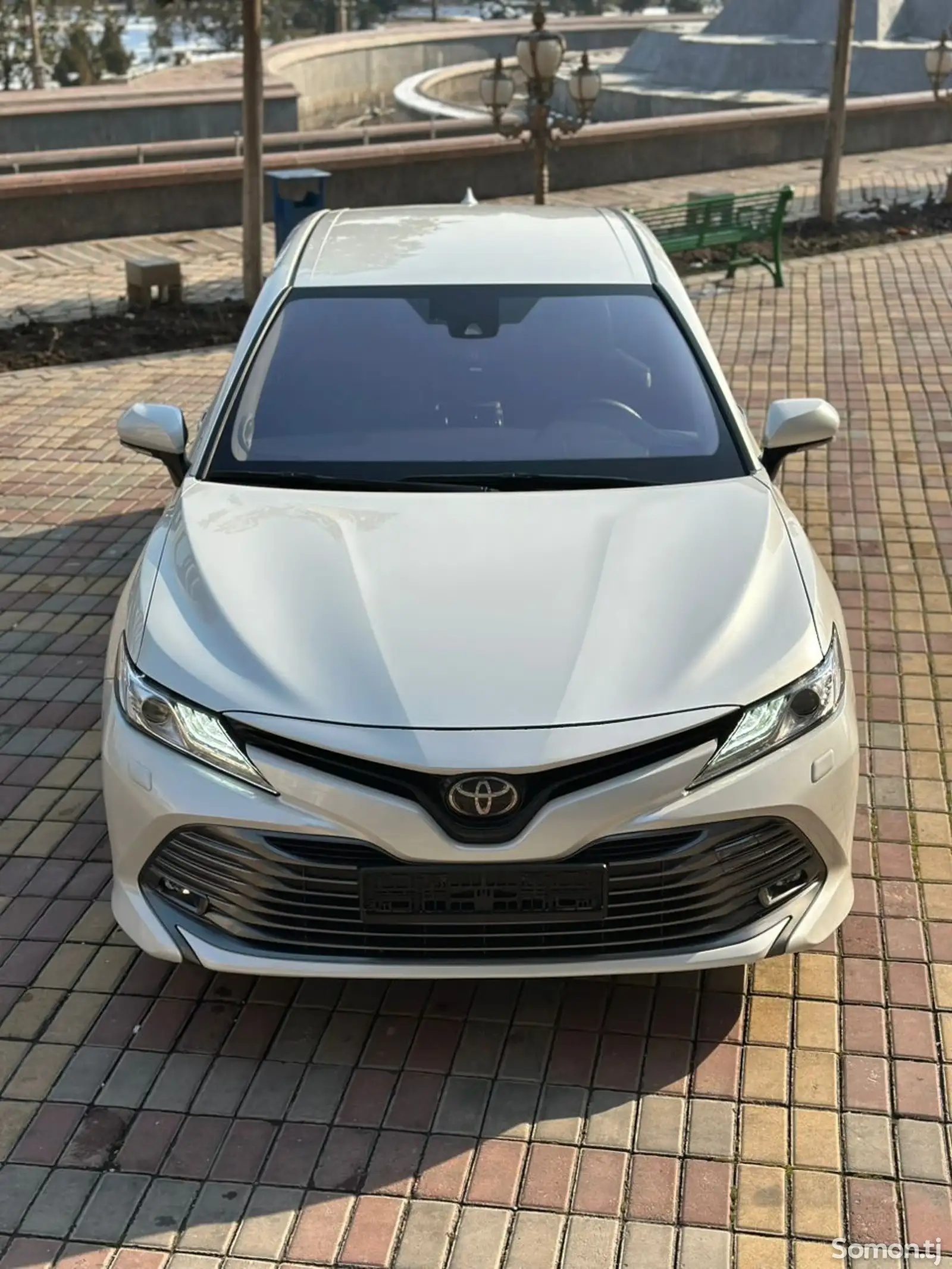 Toyota Camry, 2020-1