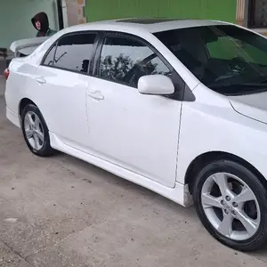 Toyota Corolla, 2010