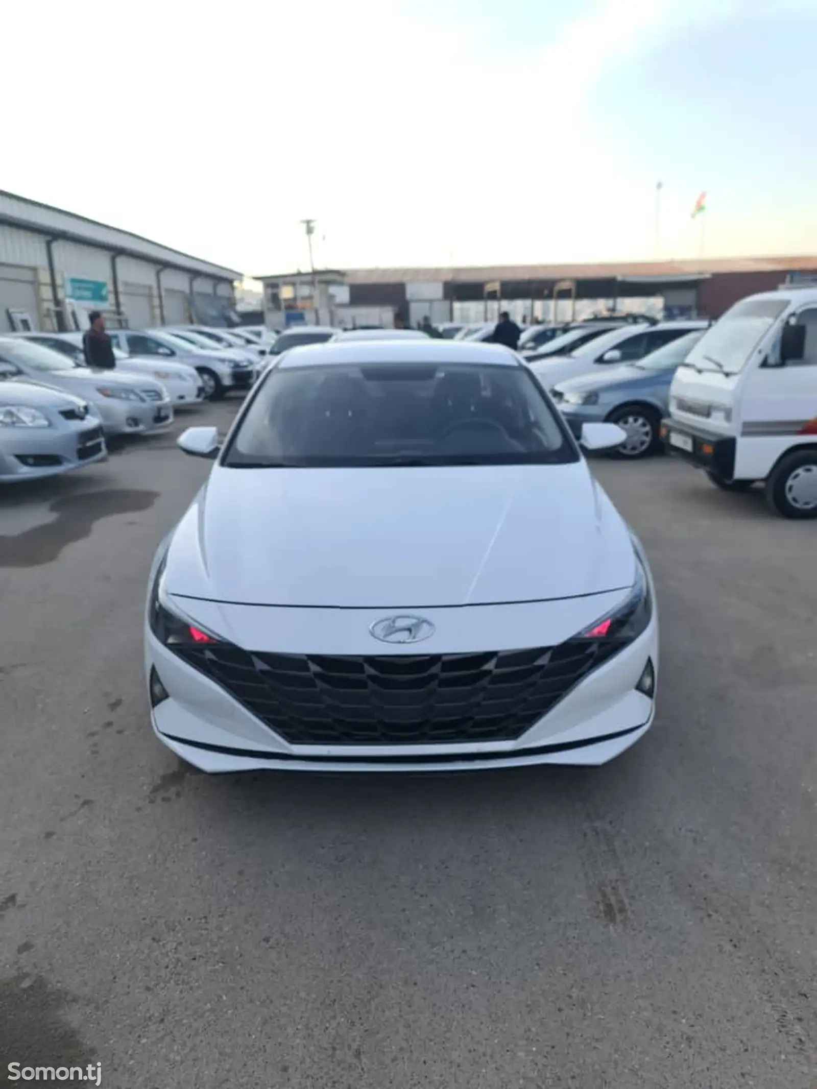 Hyundai Elantra, 2022-1