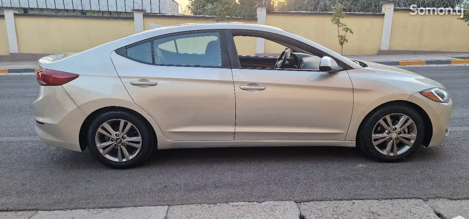 Hyundai Elantra, 2017-8