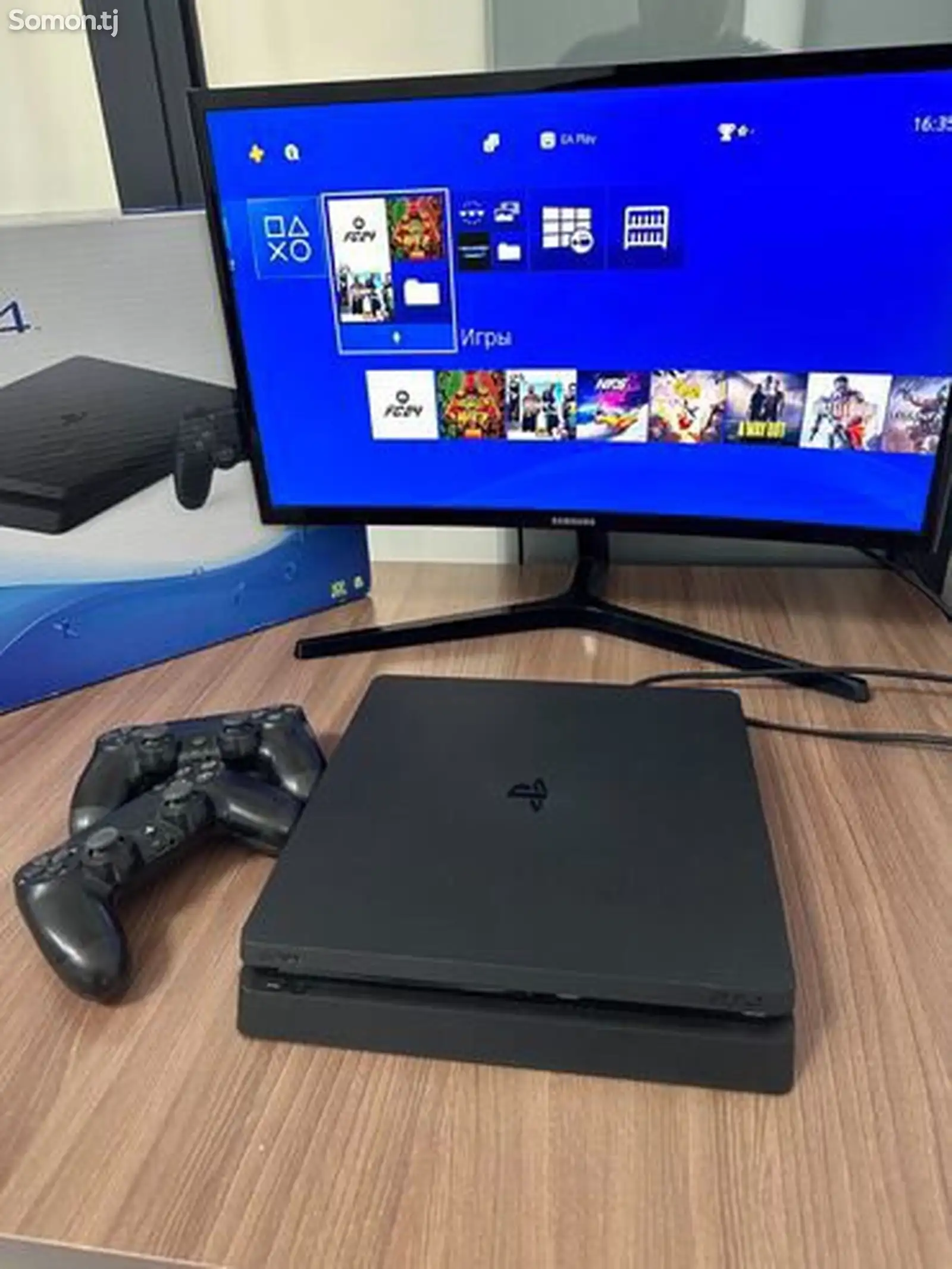 Игровая приставка Sony PlayStation 4