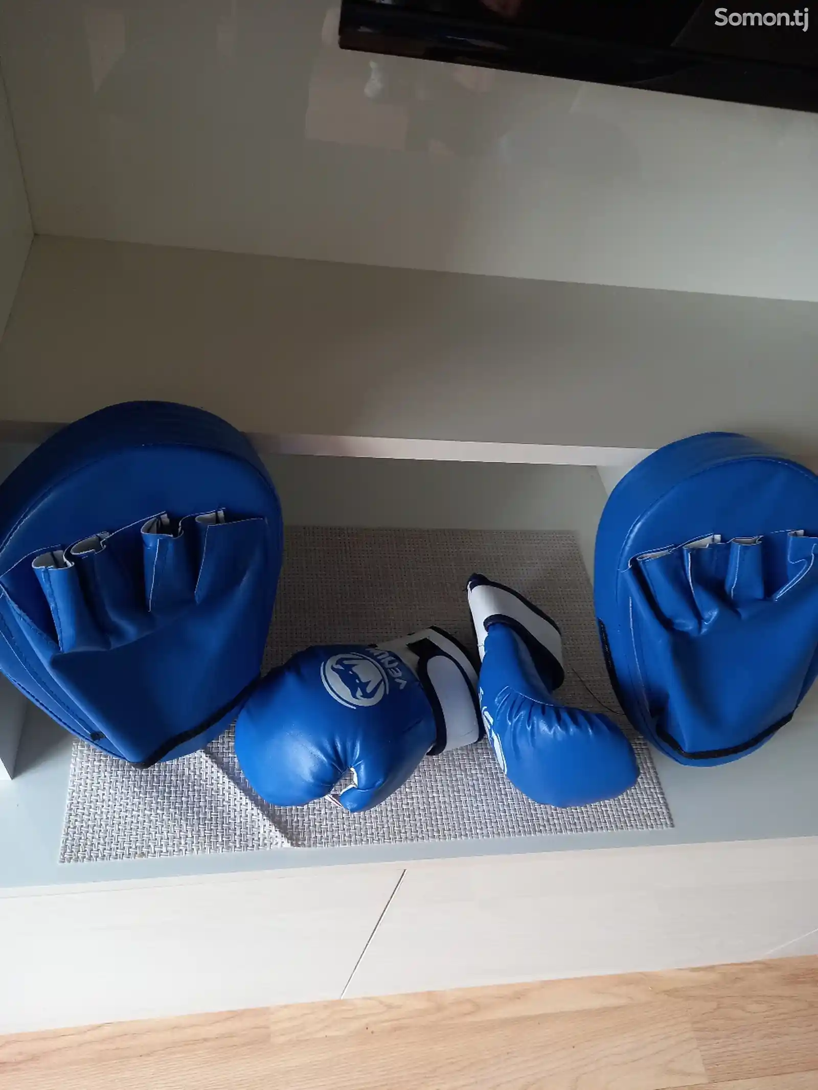 Боксерские перчатки-1