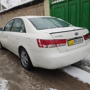 Hyundai Sonata, 2008