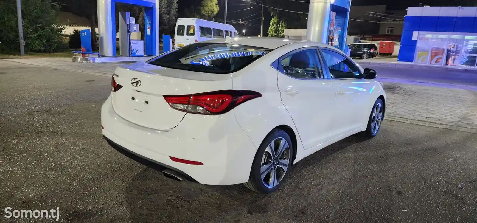 Hyundai Elantra, 2015-4