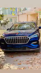 Hongqi E-HS3, 2019-3