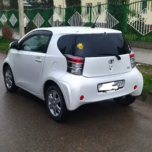 Toyota IQ, 2009