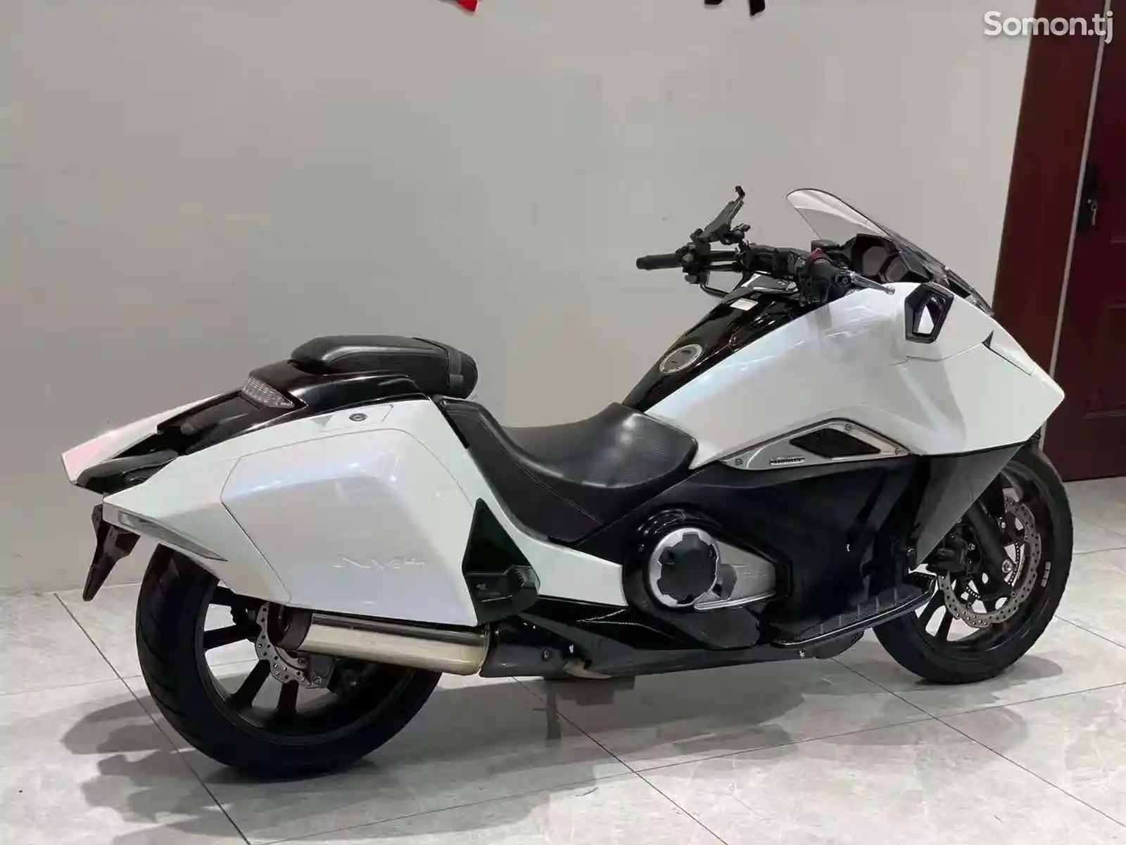 Мотоцикл Honda Concept Batman Chariot NM4-02 750сс на заказ-9