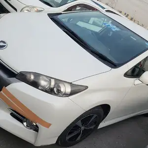 Toyota Wish, 2014