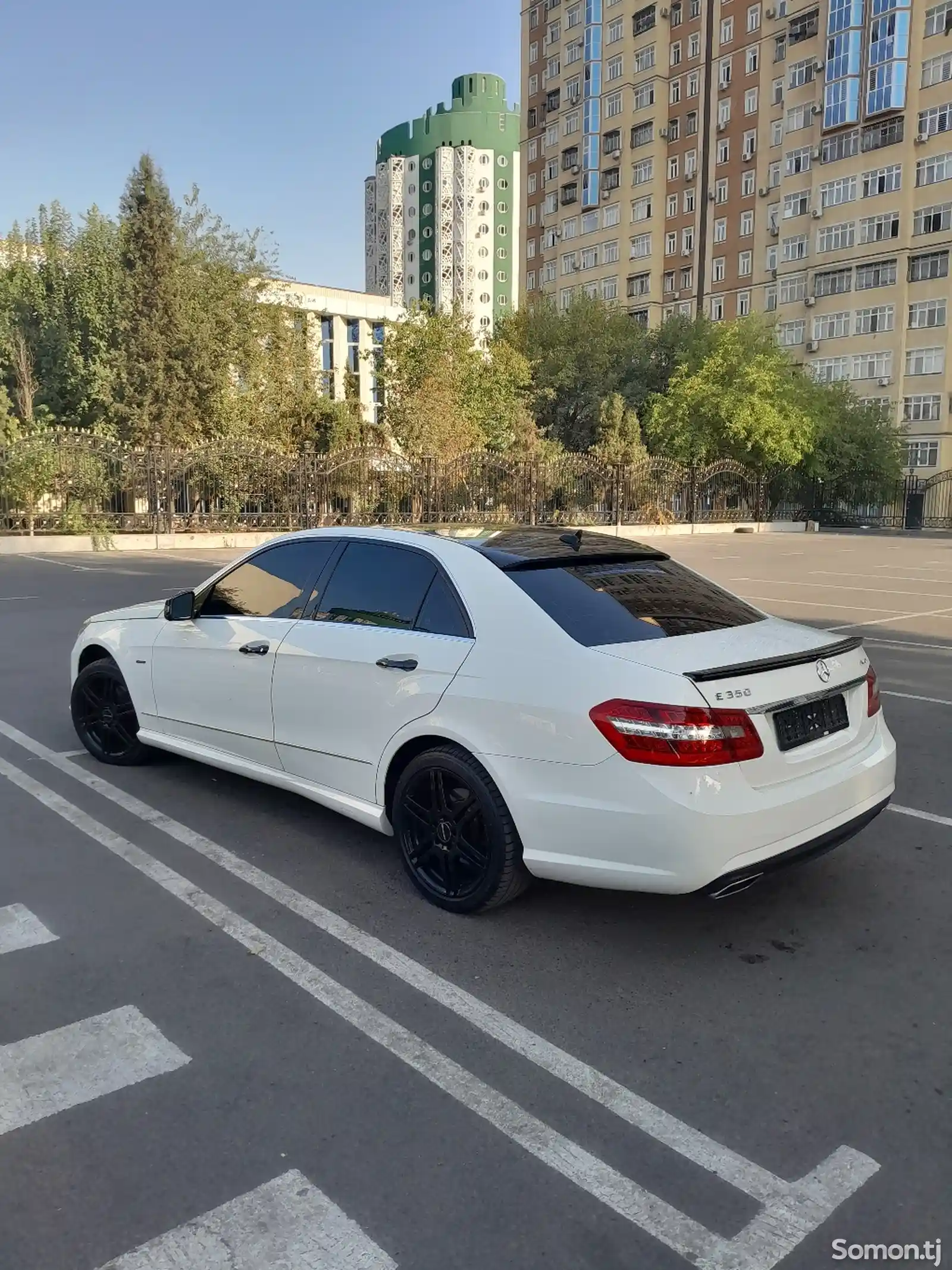 Mercedes-Benz E class, 2010-8